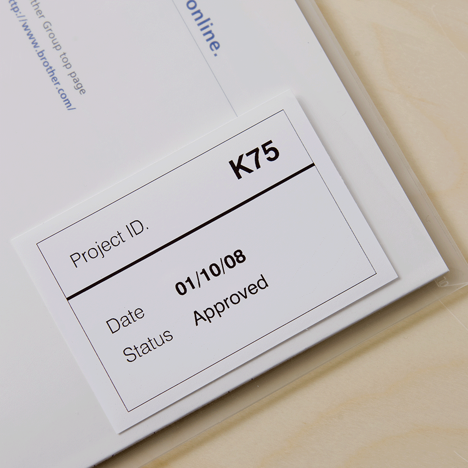 Brother DK22212: оригинальная неразрезанная отделяемая пленка для печати наклеек черным на белом фоне, 62 мм. 2